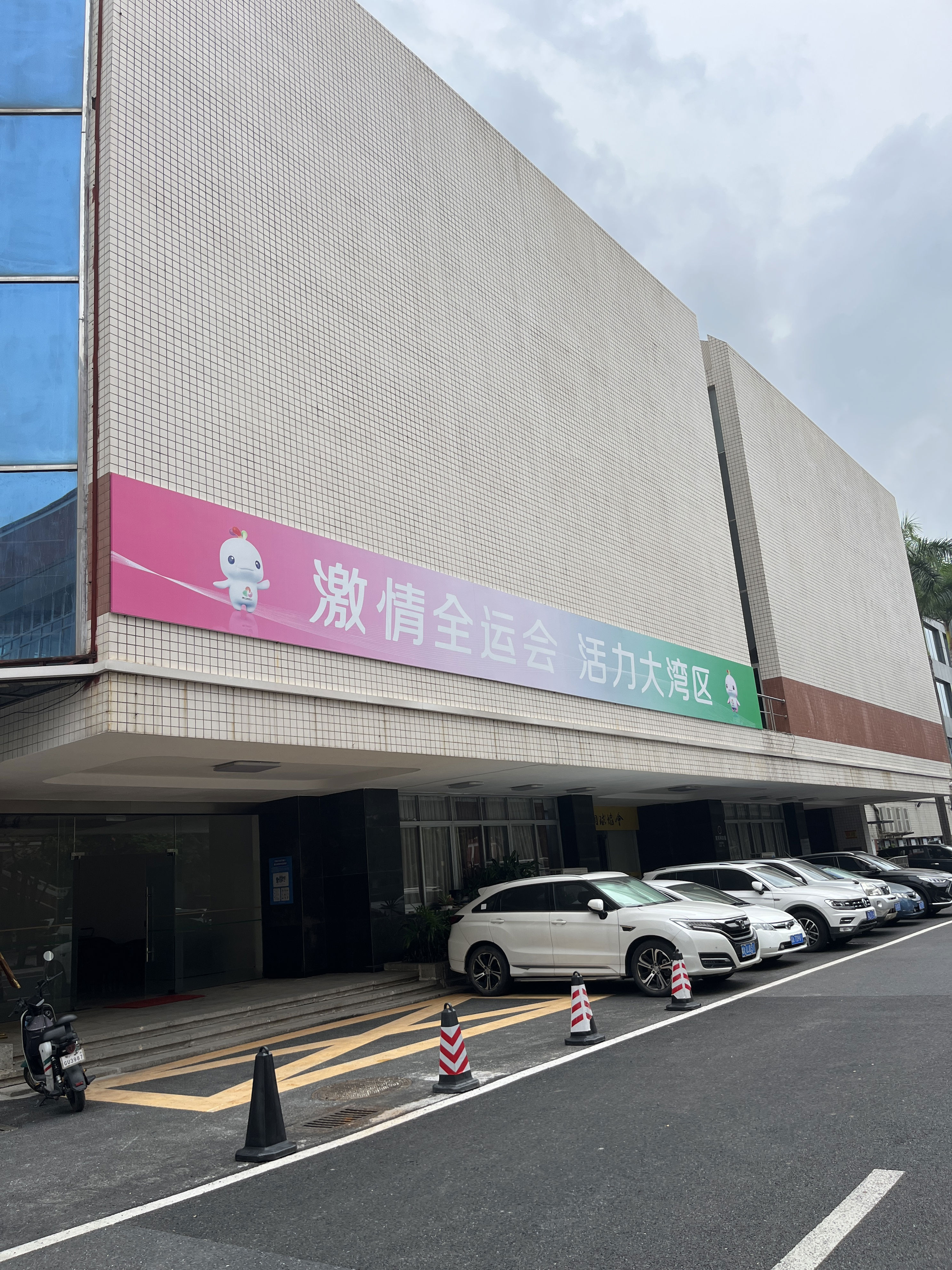 队员们身上