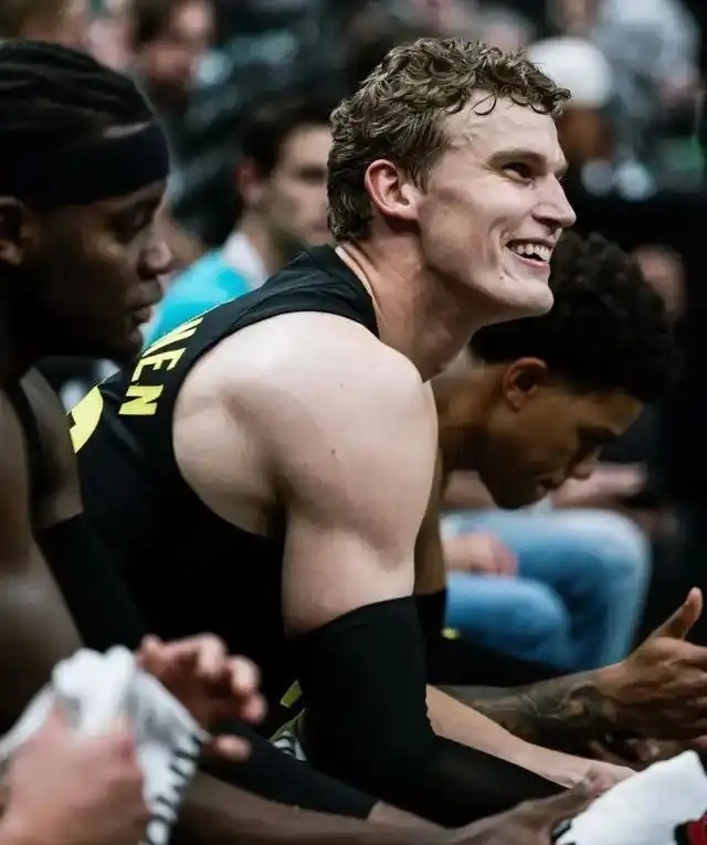 犹他爵士在, 马尔卡宁也 犹他爵士在, 马尔卡宁也