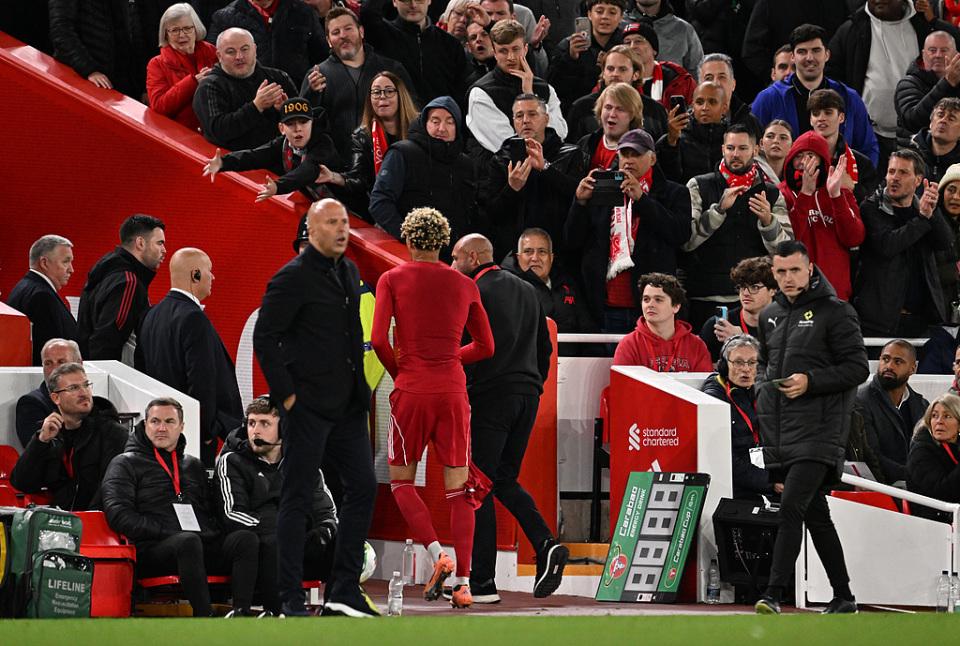 何他想做的, 位置的选择 何他想做的, 位置的选择