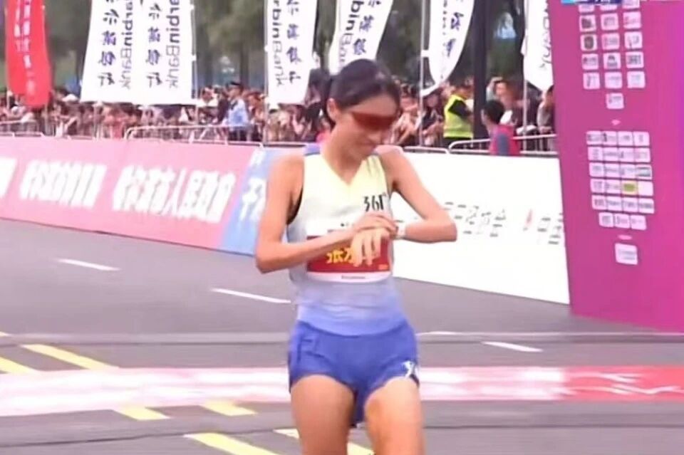 记者询问以 记者询问以